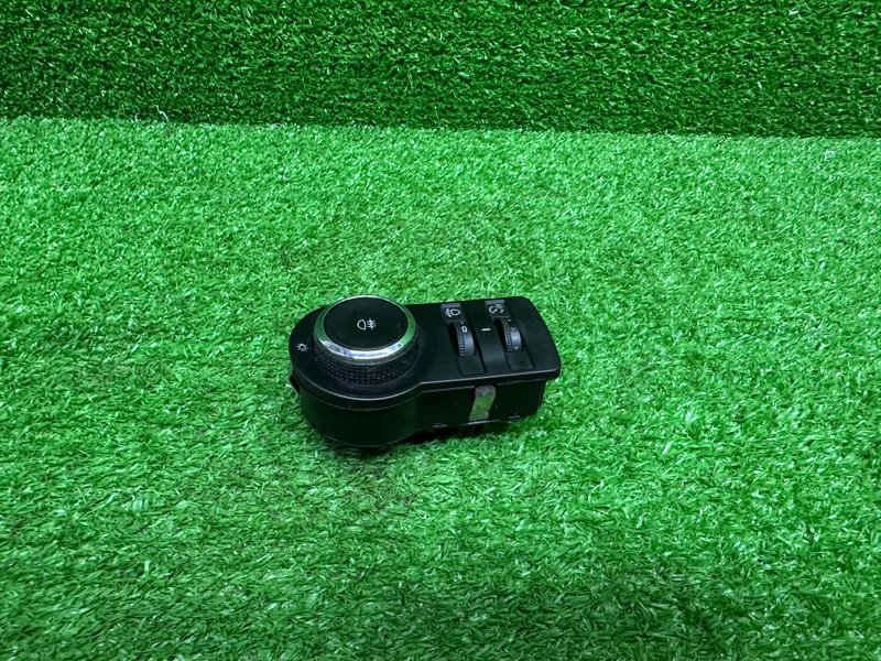 Переключатель света фар, 1000 рублей, Москва