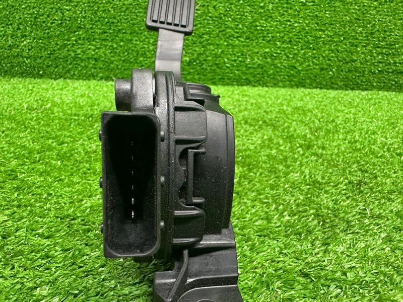 Педаль газа, 1500 рублей, Москва