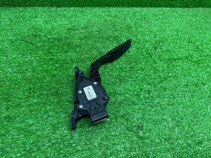 Педаль газа, 1500 рублей, Москва