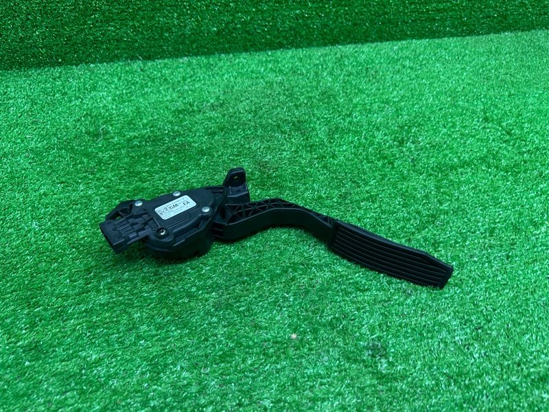 Педаль газа, 1500 рублей, Москва