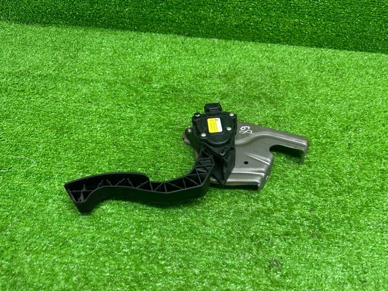 Педаль газа, 1500 рублей, Москва