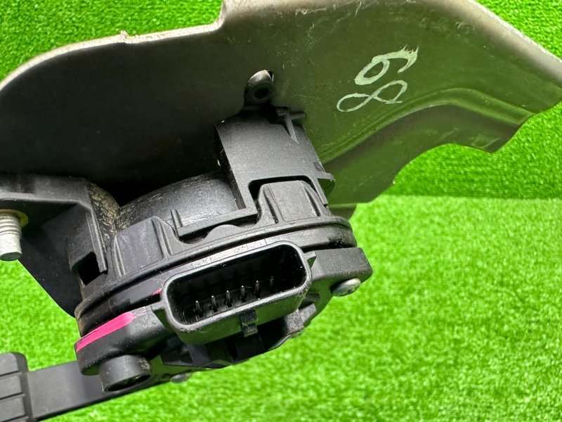 Педаль газа, 1500 рублей, Москва