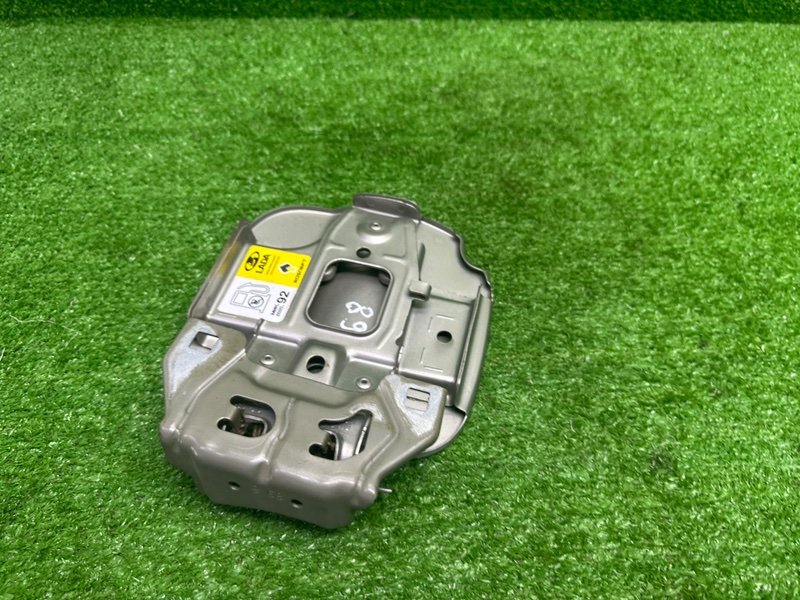 Лючок топливного бака, 1050 рублей, Москва