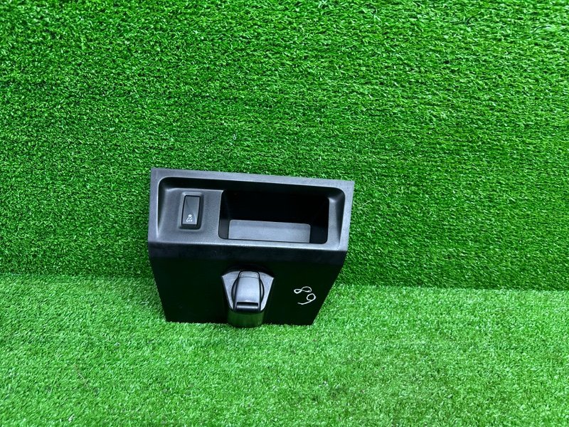 Ящик передней консоли, 1100 рублей, Москва