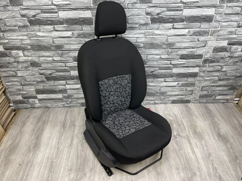 Сиденье переднее правое, 6000 рублей, Москва