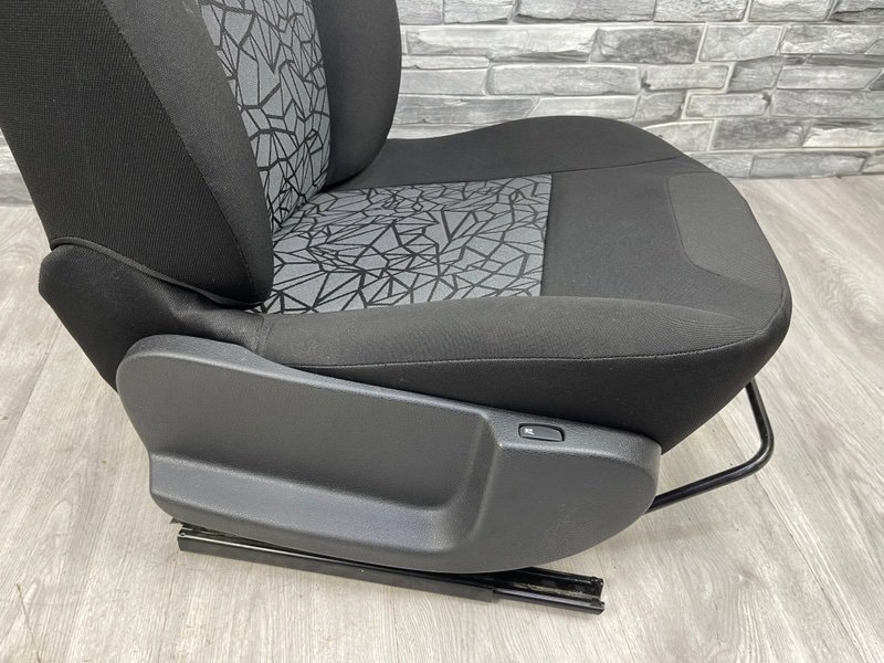 Сиденье переднее правое, 6000 рублей, Москва