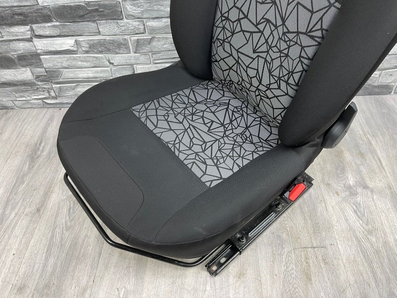 Сиденье переднее правое, 6000 рублей, Москва