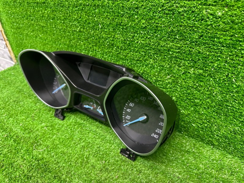 Панель приборов, 1500 рублей, Москва