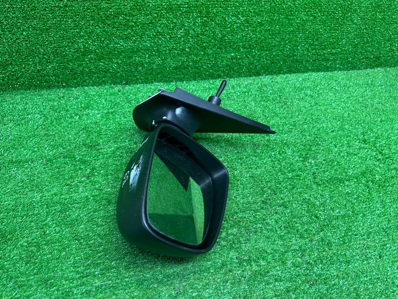 Зеркало правое, 2000 рублей, Москва