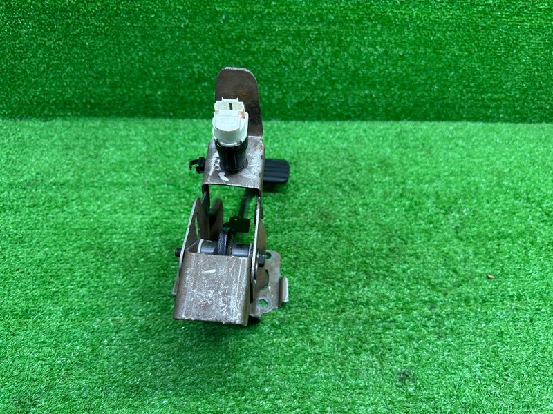 Педаль тормоза, 1100 рублей, Москва