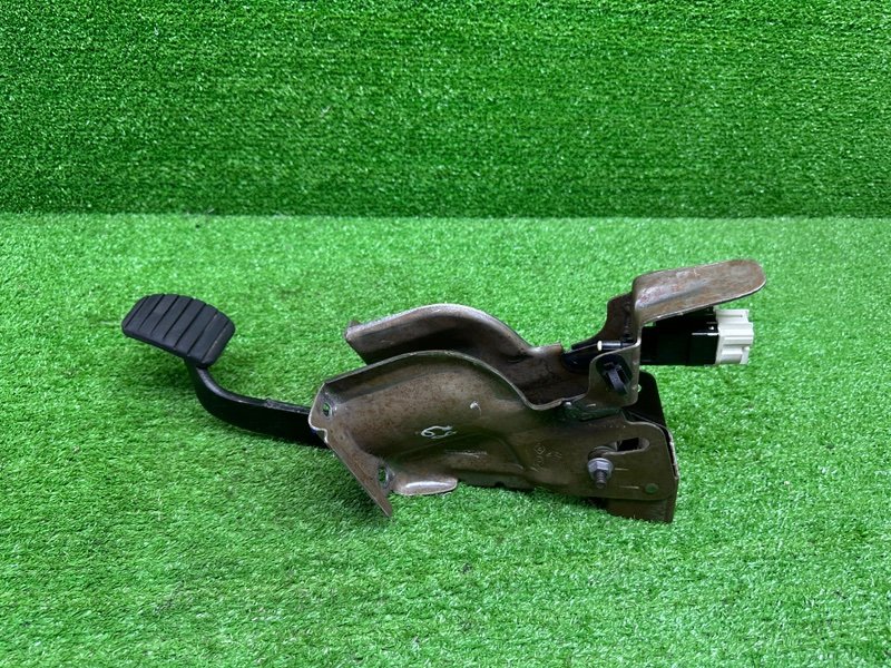 Педаль тормоза, 1100 рублей, Москва