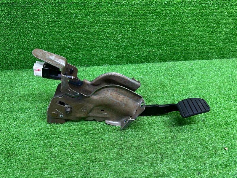 Педаль тормоза, 1100 рублей, Москва