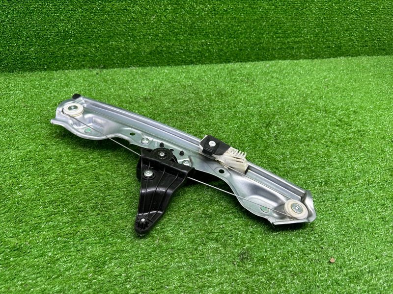 Стеклоподъемник задний, 2100 рублей, Москва