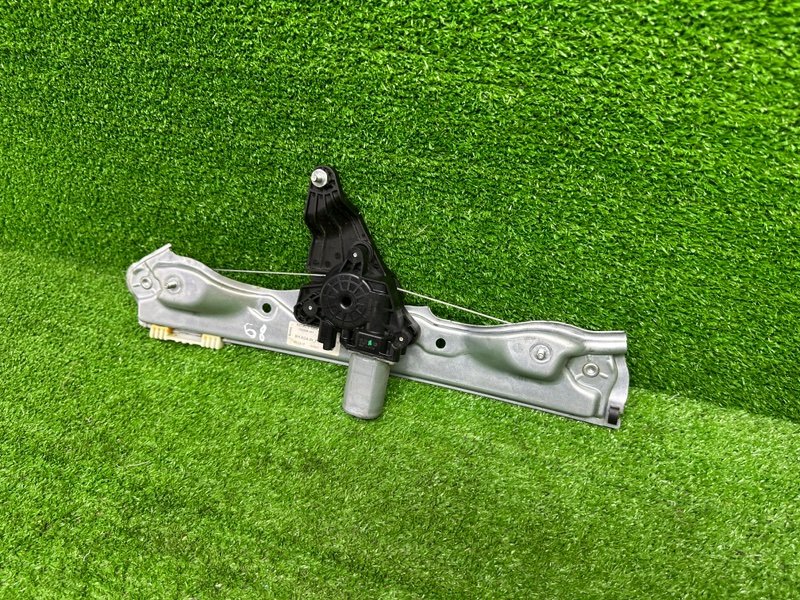 Стеклоподъемник задний, 2000 рублей, Москва