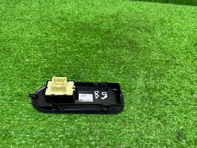 Кнопка стеклоподъемника, 500 рублей, Москва