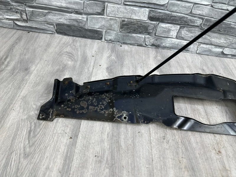 Кожух замка капота, 5000 рублей, Москва