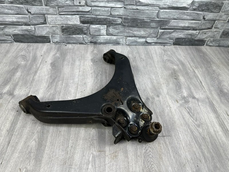 Рычаг передний правый нижний, 7000 рублей, Москва