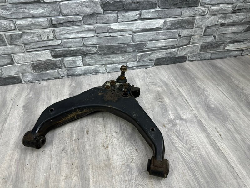 Рычаг передний правый нижний, 7000 рублей, Москва