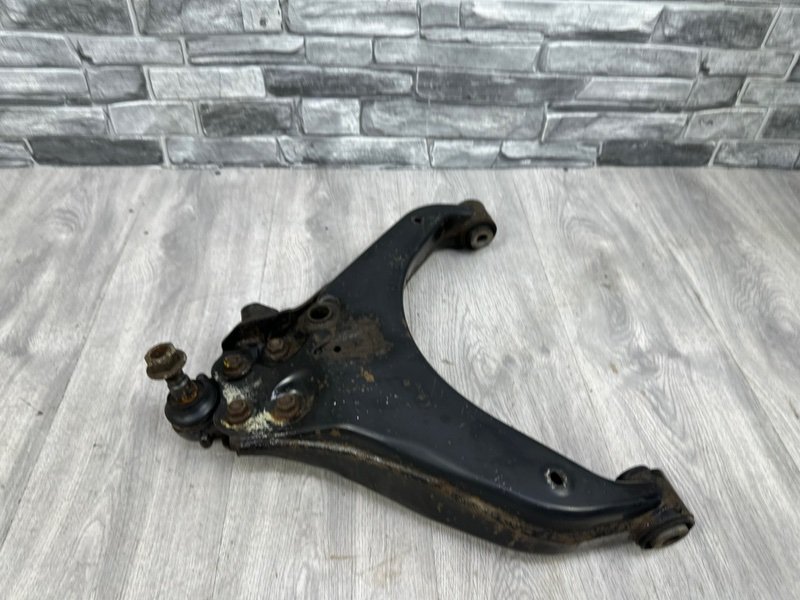 Рычаг передний правый нижний, 7000 рублей, Москва