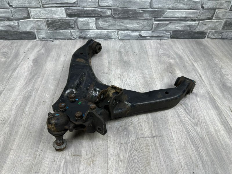 Рычаг передний правый нижний, 7000 рублей, Москва