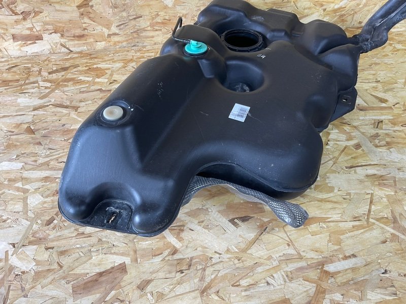 Бак топливный, 2000 рублей, Москва