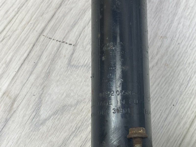 Амортизатор передний, 2500 рублей, Москва