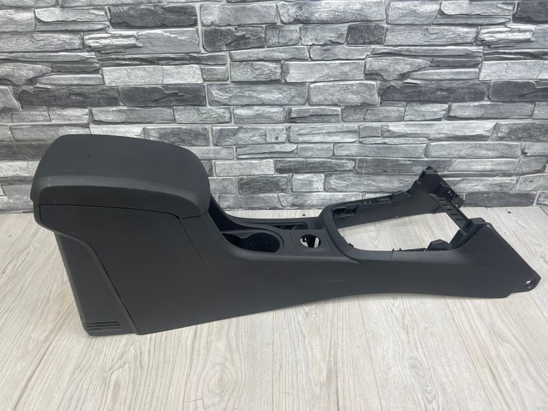 Подлокотник, 5000 рублей, Москва