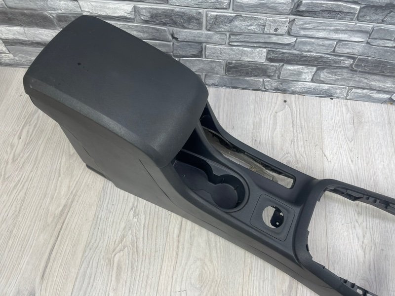 Подлокотник, 5000 рублей, Москва