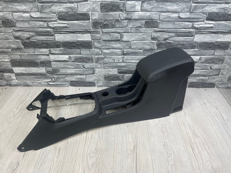 Подлокотник, 5000 рублей, Москва