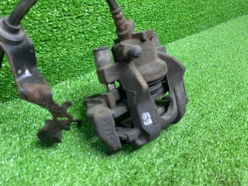 Суппорт тормозной передний правый, 1450 рублей, Москва