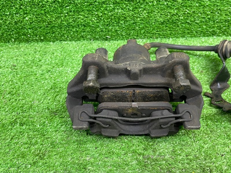 Суппорт тормозной передний правый, 1450 рублей, Москва