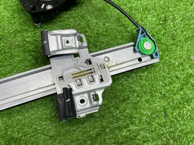 Стеклоподъемник задний, 2500 рублей, Москва