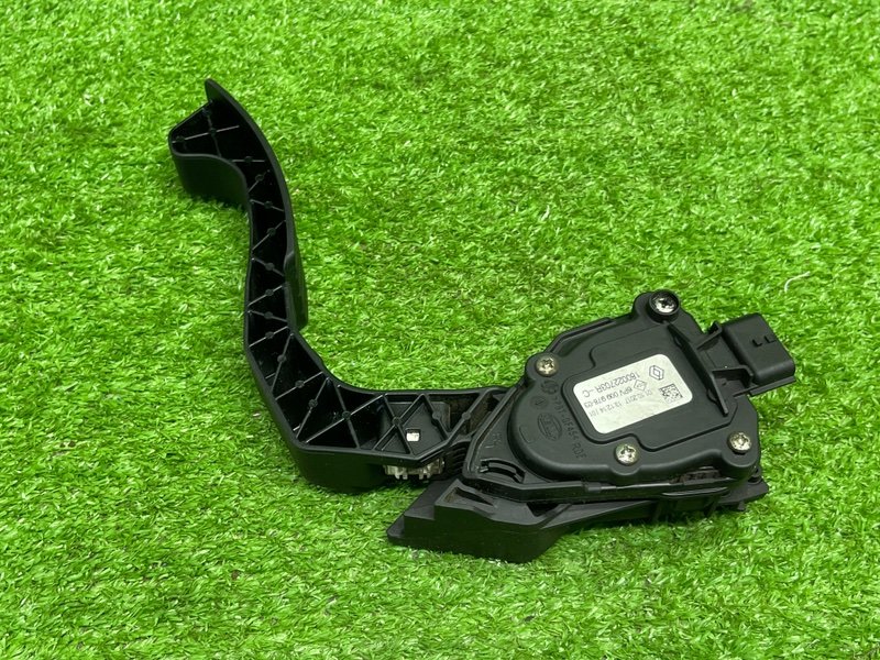 Педаль газа, 1000 рублей, Москва