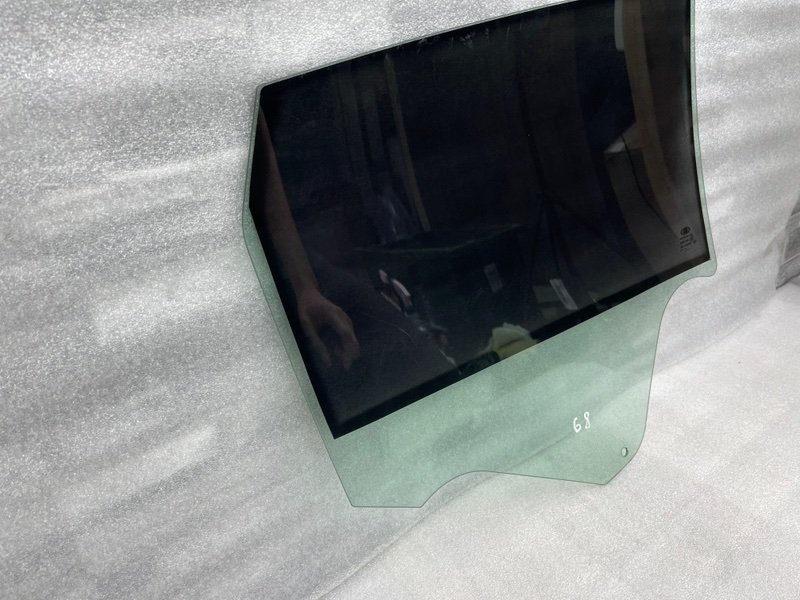 Стекло двери задней левой, 1550 рублей, Москва