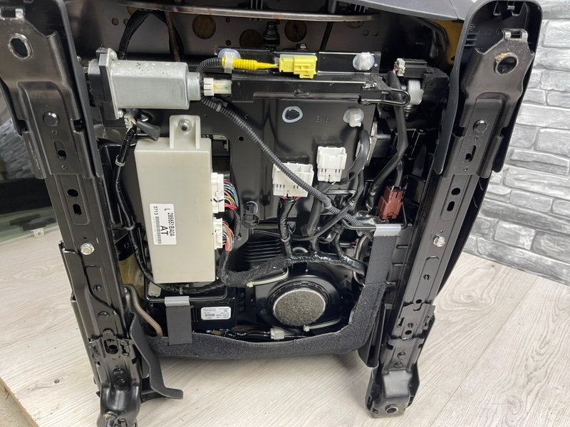 Сиденье переднее левое, 35000 рублей, Москва