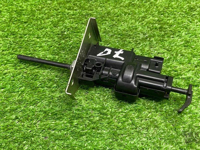 Активатор лючка бензобака, 2000 рублей, Москва