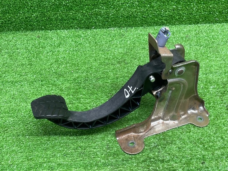 Педаль сцепления, 2000 рублей, Москва