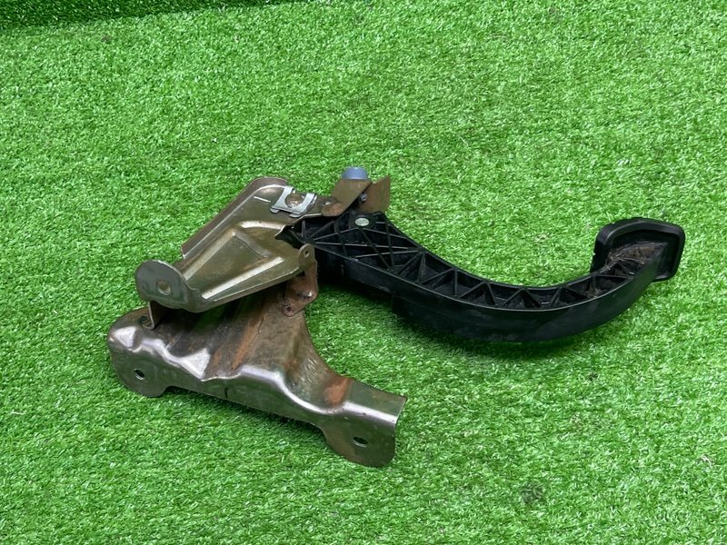 Педаль сцепления, 2000 рублей, Москва