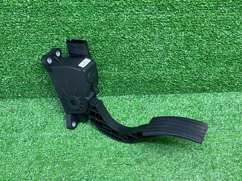 Педаль газа, 1100 рублей, Москва