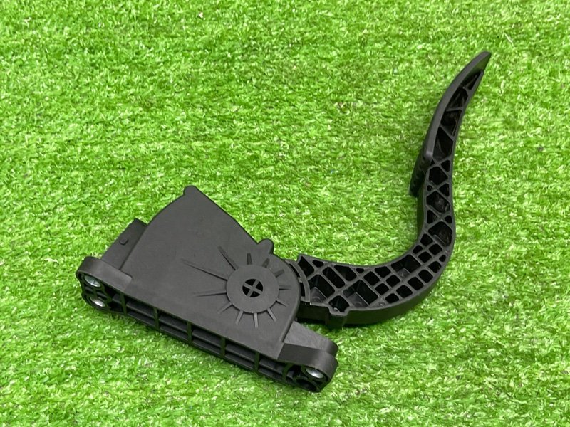 Педаль газа, 1100 рублей, Москва