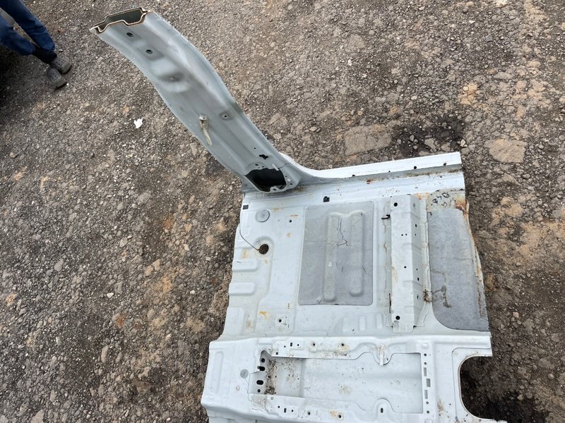 Центральная стойка кузова, 20000 рублей, Москва