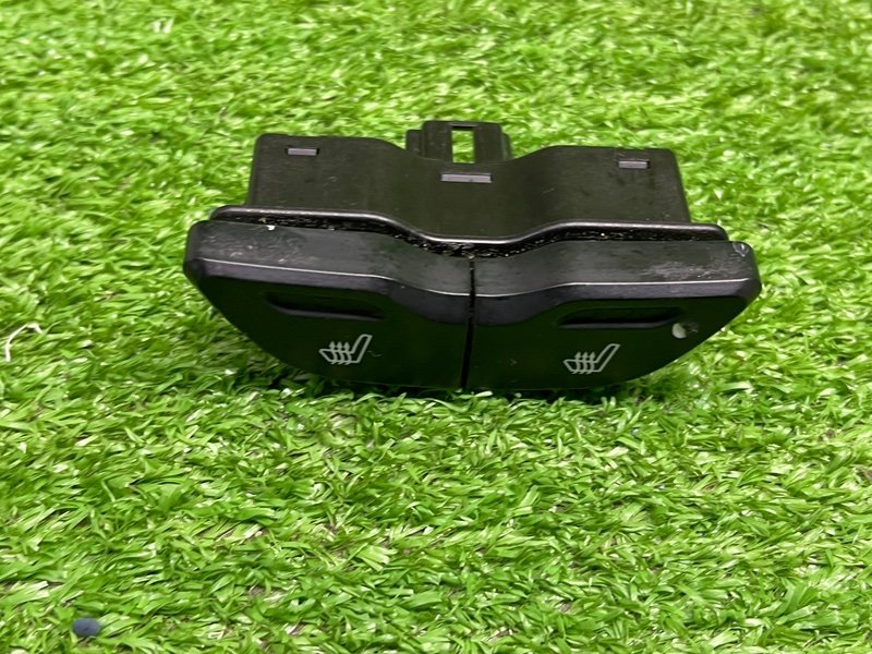 Кнопка обогрева сидений, 1000 рублей, Москва