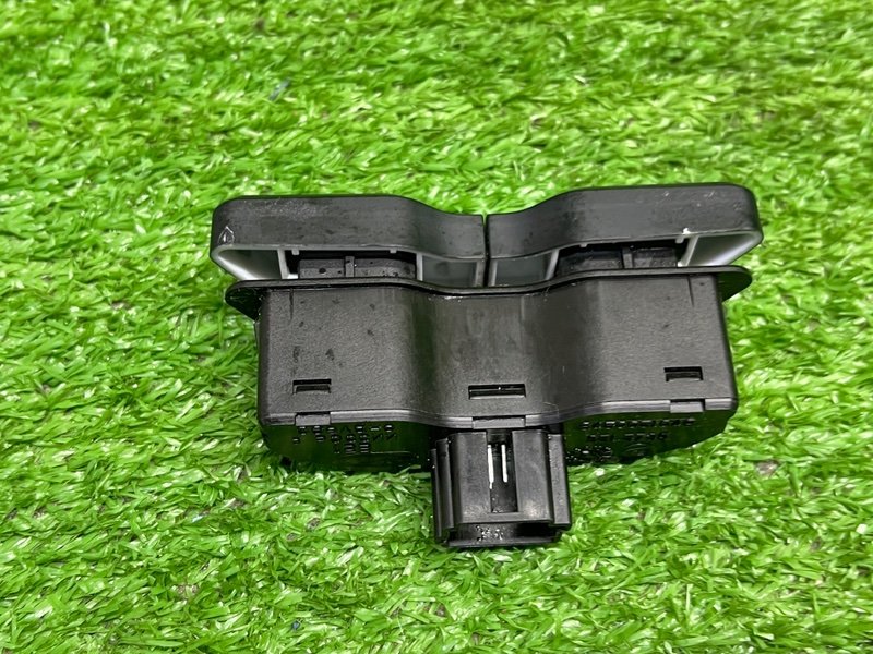 Кнопка обогрева сидений, 1000 рублей, Москва