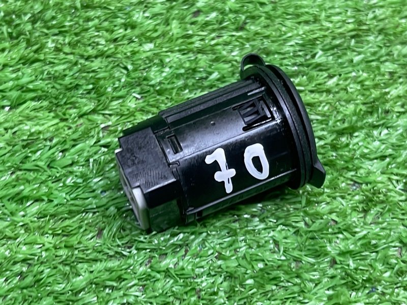 Разъем (USB/AUX), 2000 рублей, Москва