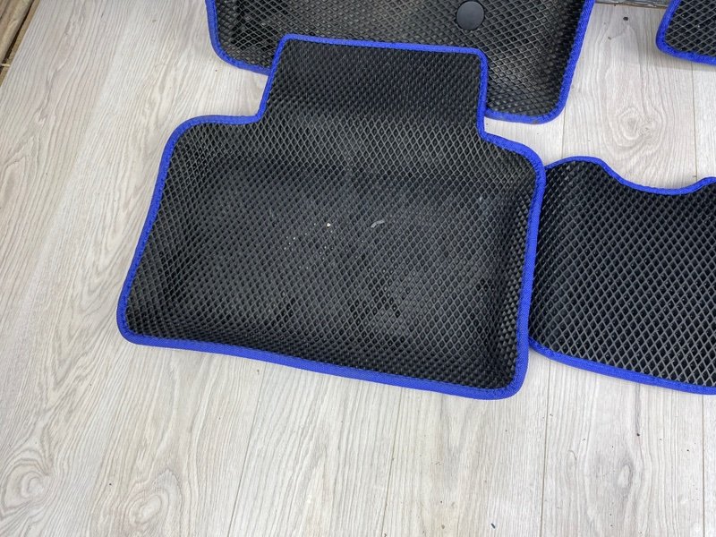 Коврик салона, Москва