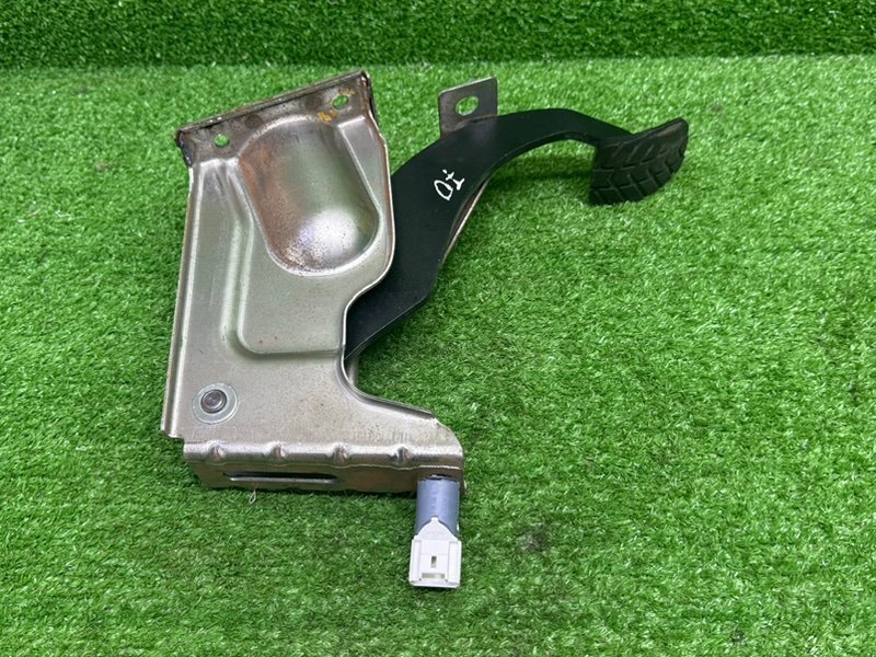 Педаль тормоза, 1500 рублей, Москва