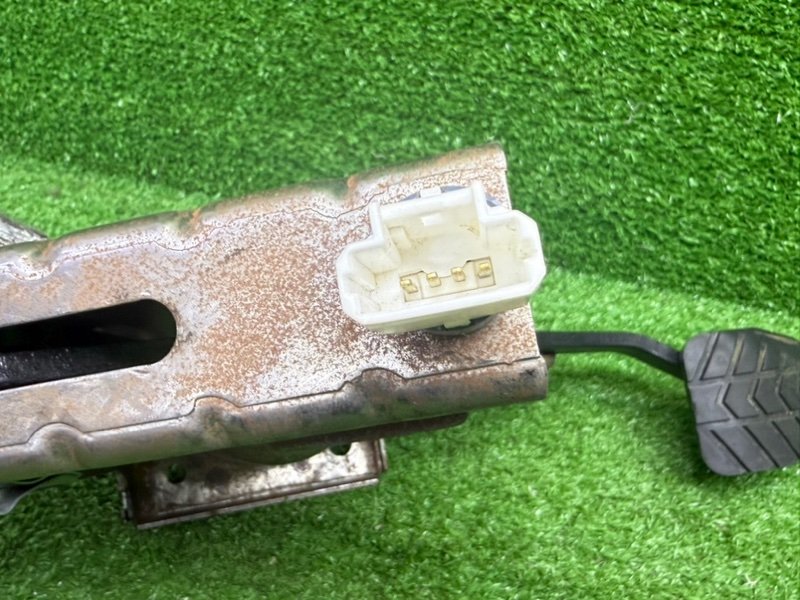 Педаль тормоза, 1500 рублей, Москва