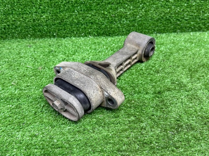 Опора двигателя, 1000 рублей, Москва