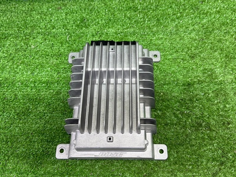 Усилитель акустической системы, 2000 рублей, Москва