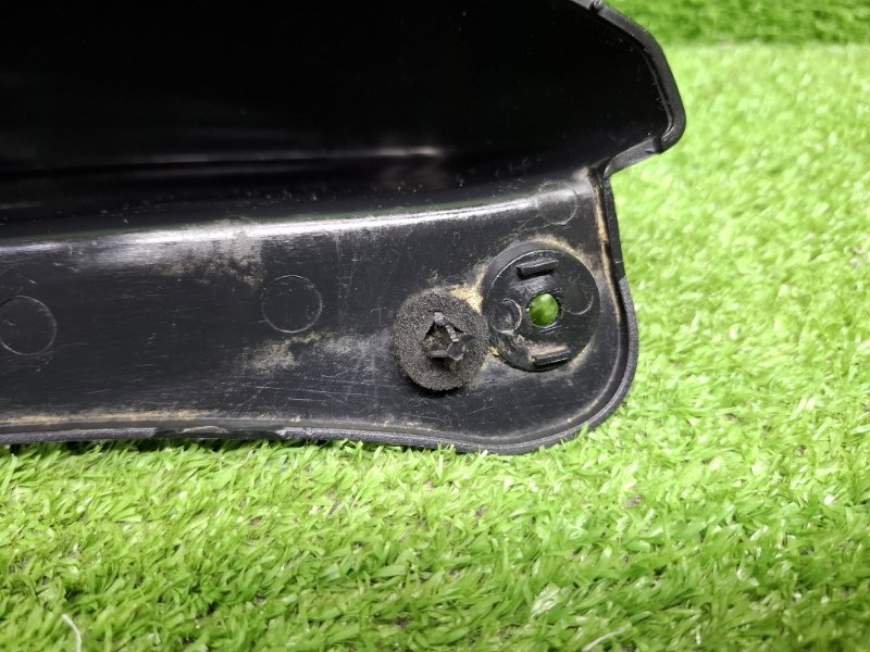 Накладка стойки, 1000 рублей, Москва